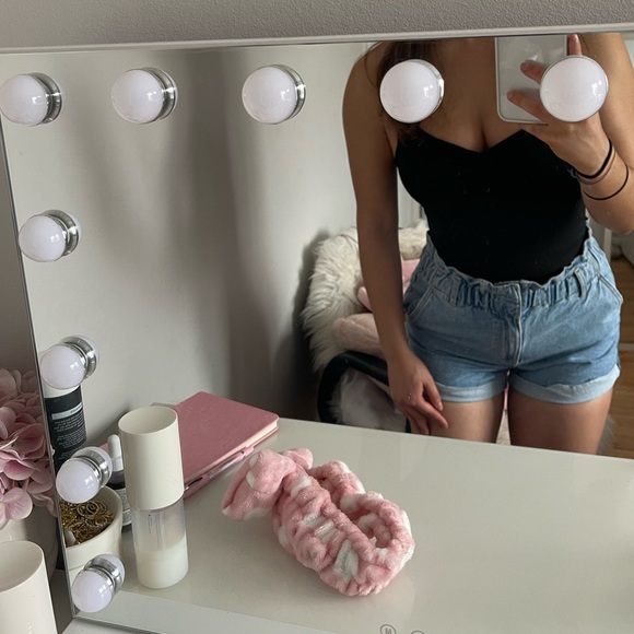 Garage jean shorts! - Picture 2 of 4